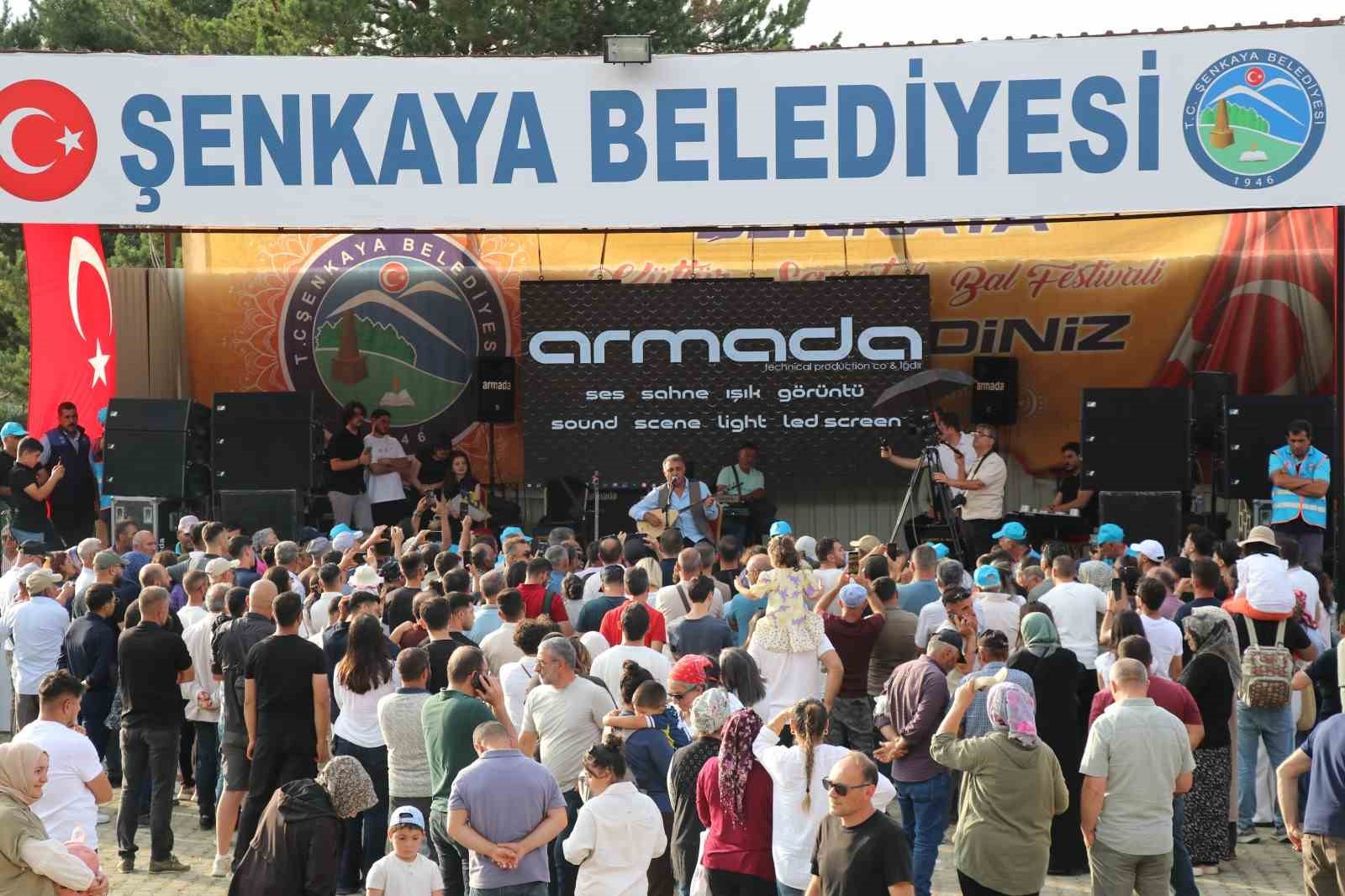 Şenkaya’da Bal Festivali’nde rekor katılım: 20 bin kişi Şirankes’te buluştu 8 senkayada bal festivalinde rekor katilim 20 bin kisi sirankeste bulustu 4 hQNPTZac