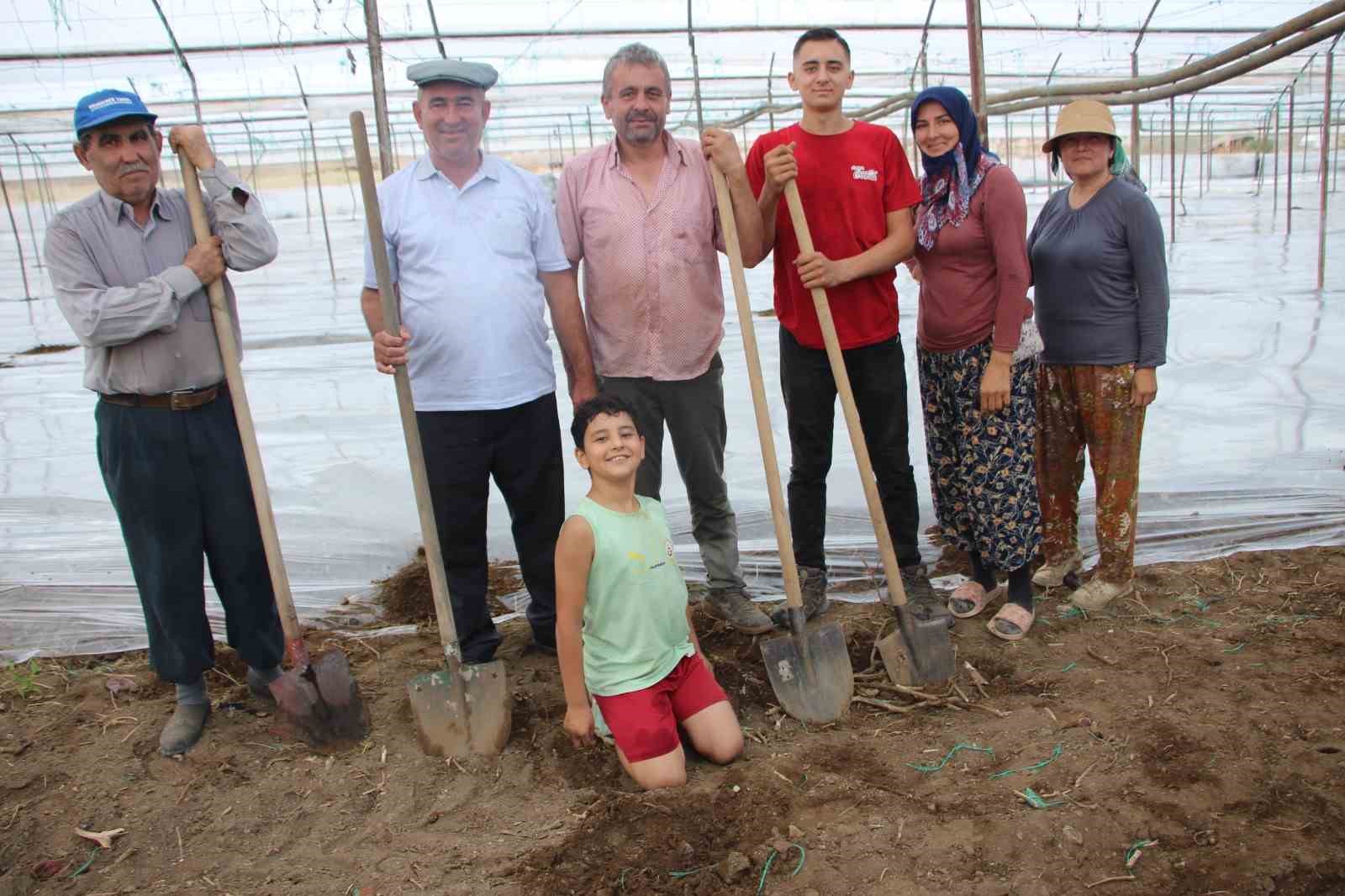 seralarda yeni sezon uretim icin solarizasyon donemi basladi 2 vkqyRj3Q