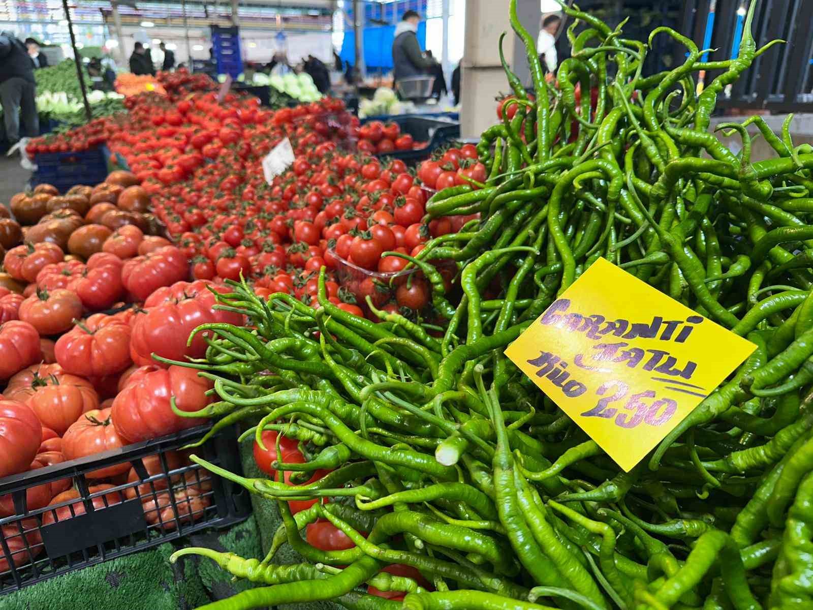 seralari su basinca sivri biber ve salataligin atesi yukseldi 3 X5i2SHud
