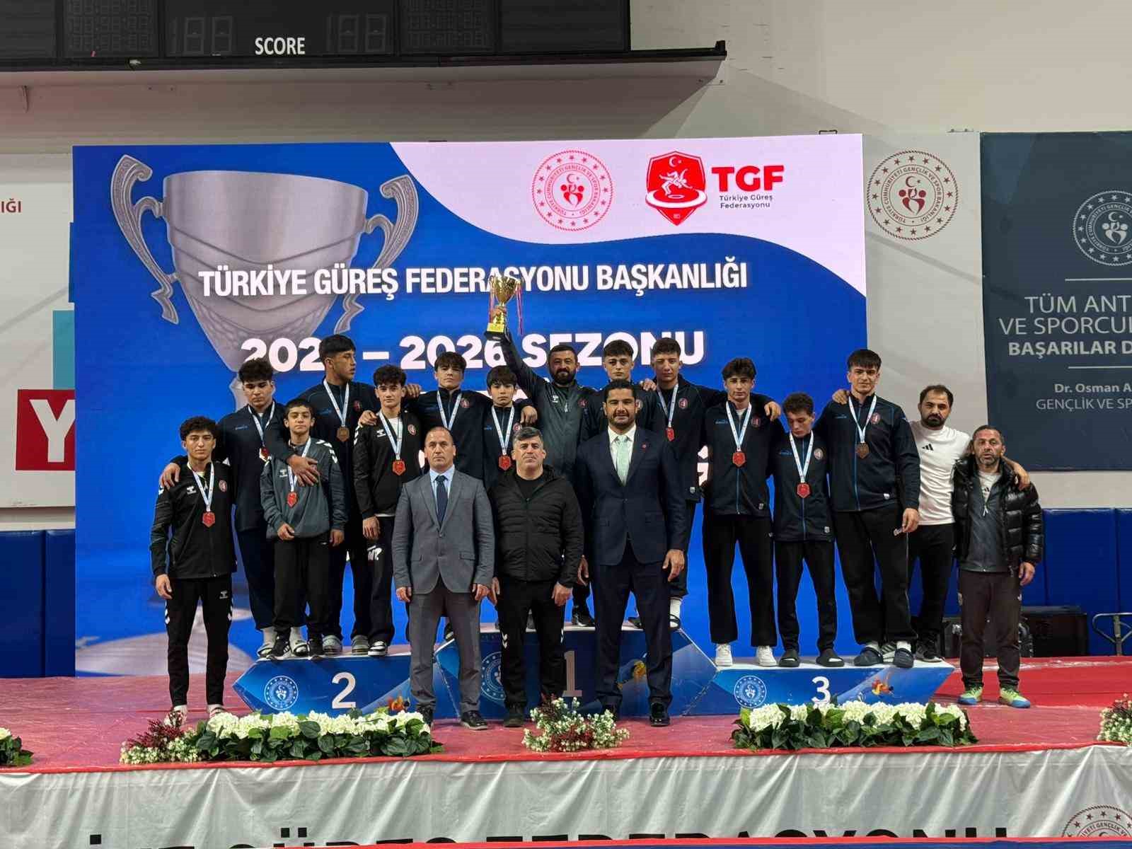 serbest gures yildizlar ligi musabakalari ankarada tamamlandi 5 QFaXI5YT