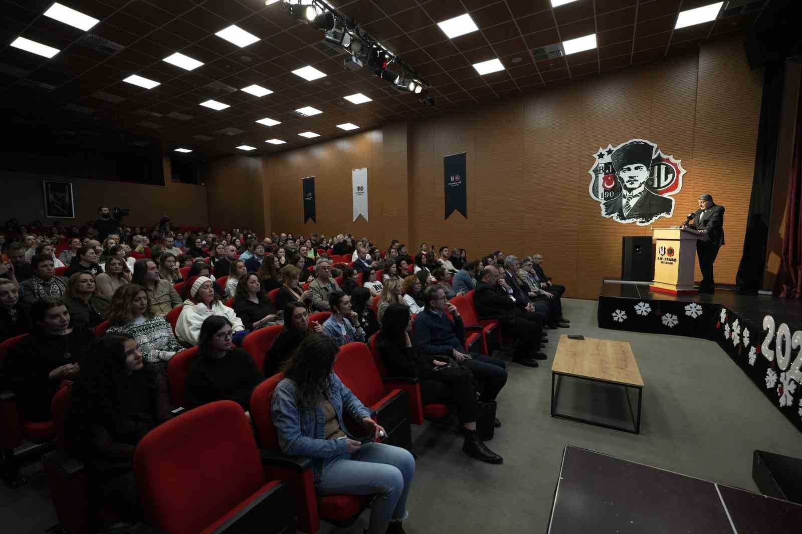 serdal adalidan bjk kabatas vakfi okullarina ziyaret 2 XJrigNRE