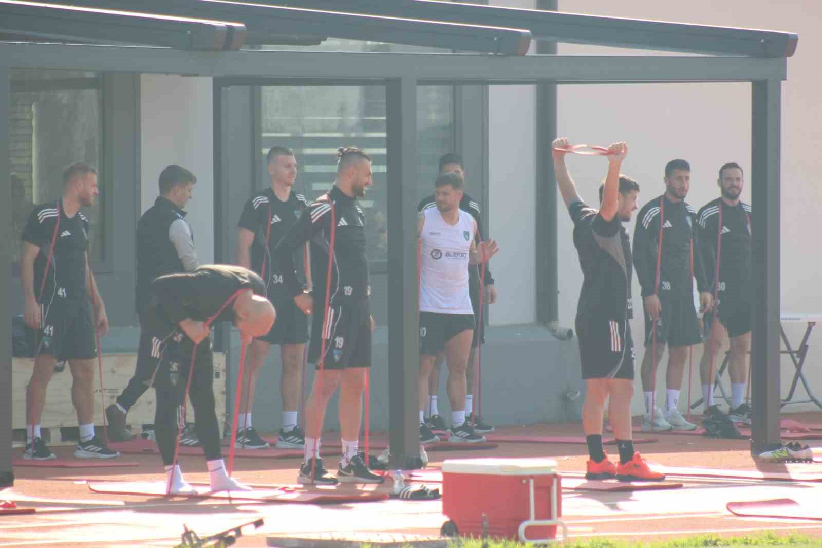 serdar dursun galatasarayi zor bir mac bekliyor 6 IOGEQBfJ