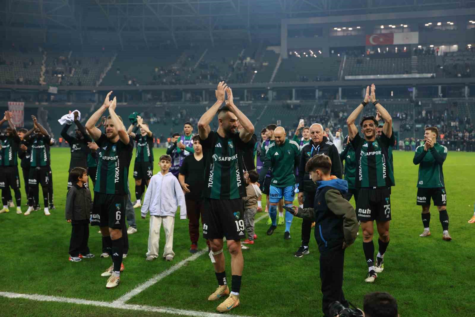 serdar dursun galibiyeti gobek atarak kutladi 0 OEOVPYYg
