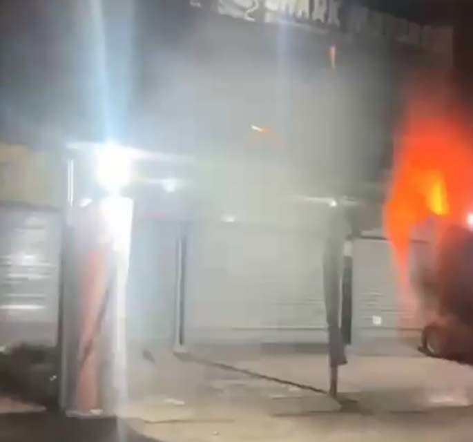 serdengectiler her yerde diyerek silahli ve patlayici maddeli saldiri yaptilar 0 B2Iv9FFZ