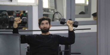 serebral-palsi-hastasi-genc-sporla-hayata-tutundu-7kvewzDz.jpg