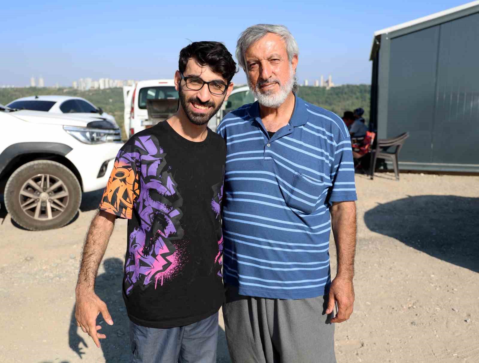 Serebral palsili Cabbar doğum gününde yamaç paraşütüyle uçtu 6 serebral palsili cabbar dogum gununde yamac parasutuyle uctu 2