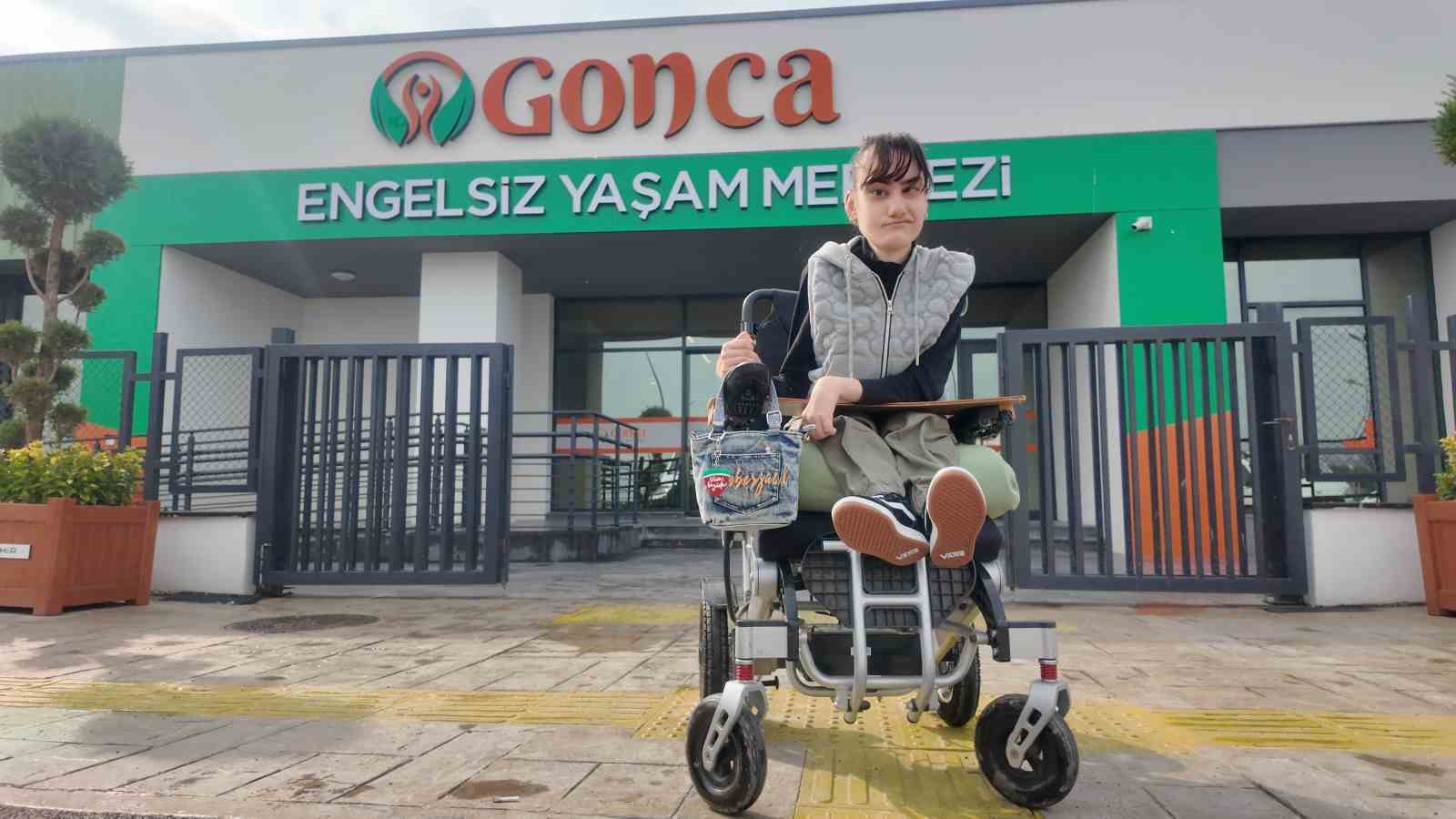 Serebral palsili Şevval, Korece ve İngilizce öğrenip köşe yazarı oldu 5 serebral palsili sevval korece ve ingilizce ogrenip kose yazari oldu 1