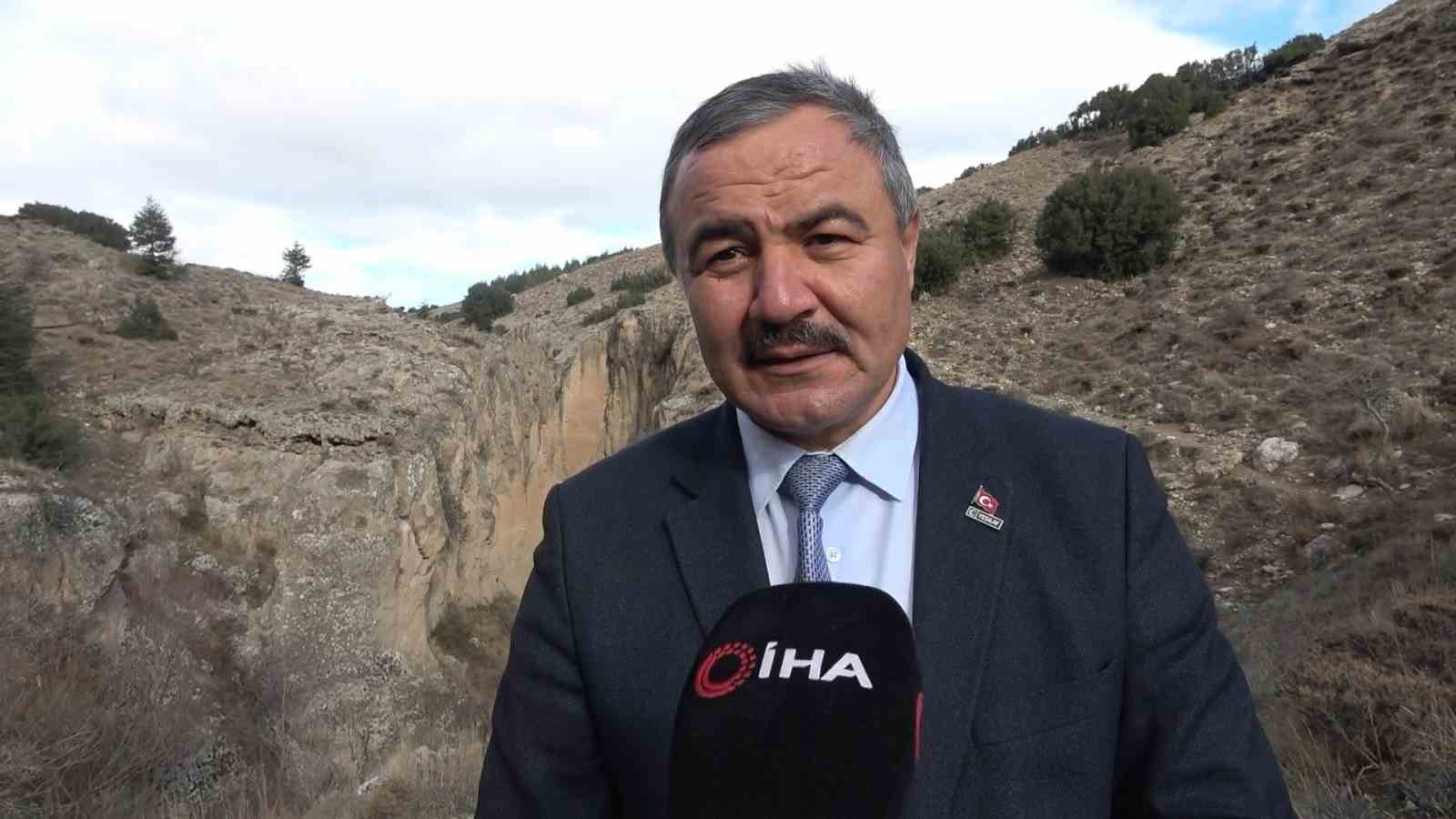 Serençay Kanyonu ve Teke Sarayı doğal güzelliğiyle geçmişe ışık tutuyor 8 serencay kanyonu ve teke sarayi dogal guzelligiyle gecmise isik tutuyor 4 mK4lIw33