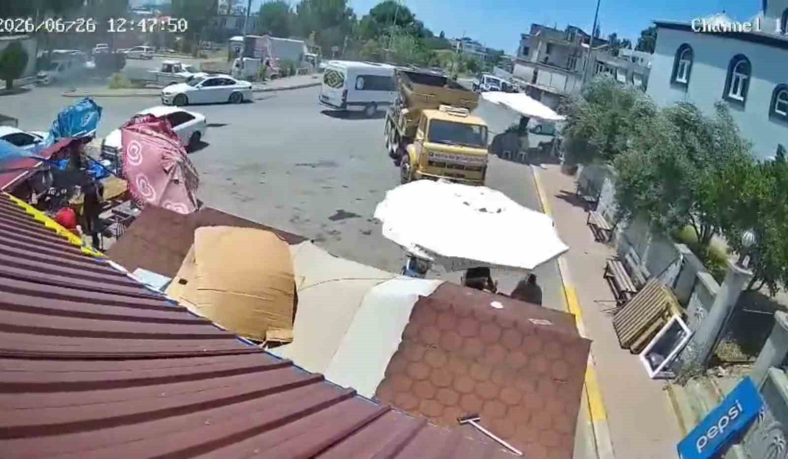 serikte hortum panigi uzerine tente devrilen vatandasin yardimina cevredekiler yetisti 1