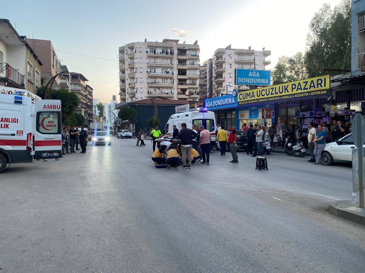 serikte iki motosiklet carpisti 3 yarali 2 seU5uyCe