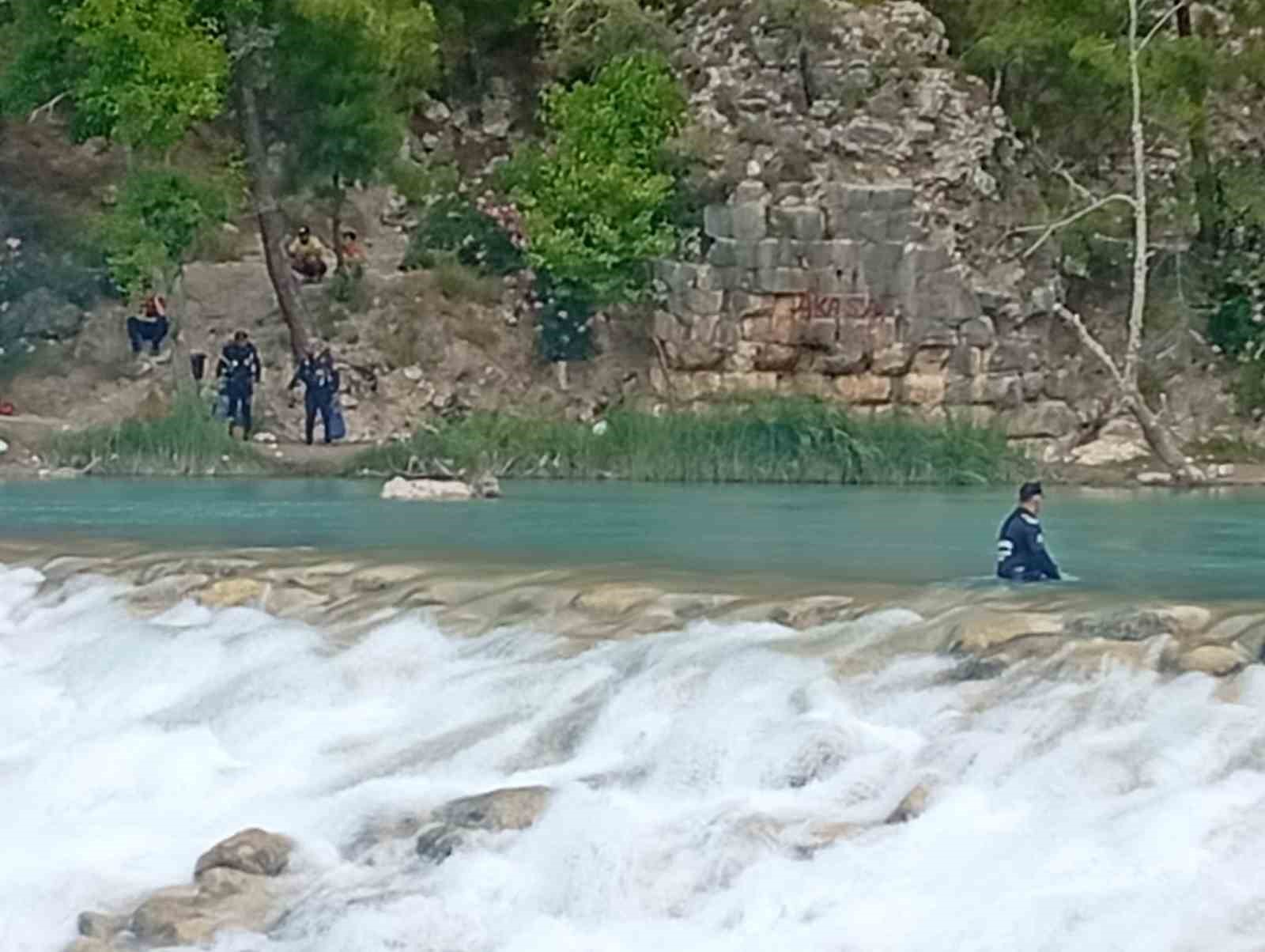 serinlemek icin girdigi cayda kaybolan genc icin arama calismalari baslatildi 2