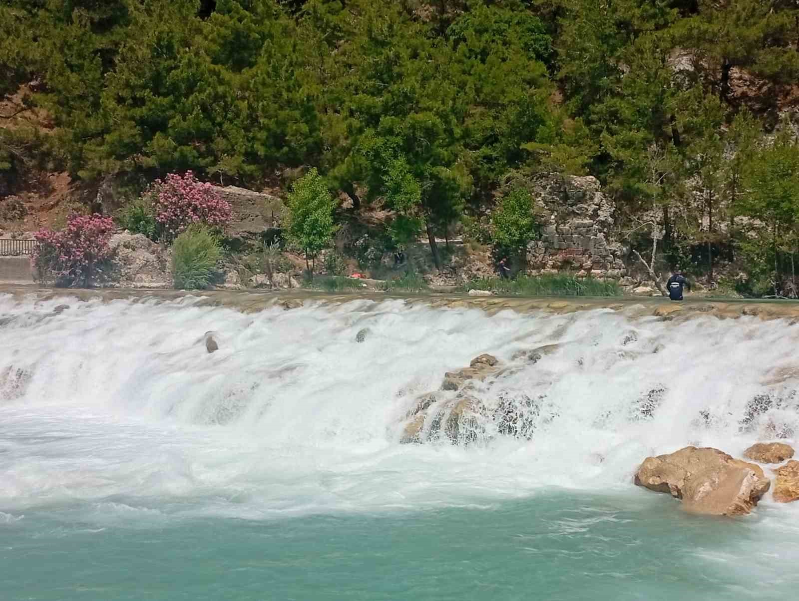serinlemek icin girdigi cayda kaybolan genc icin arama calismalari baslatildi 3 zCDW3RCh