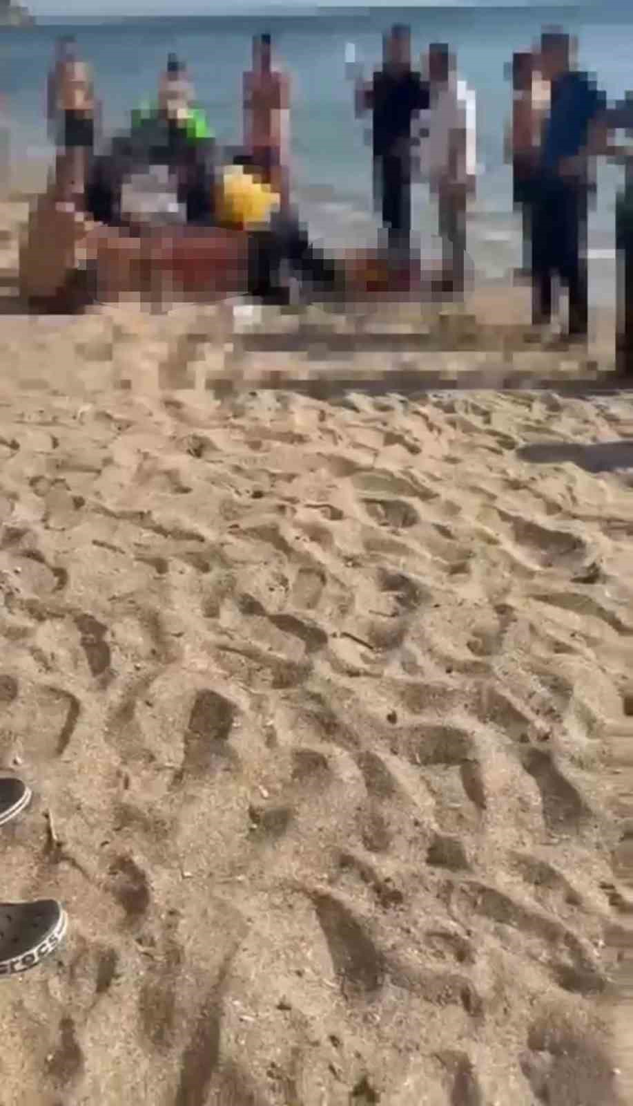 Serinlemek için girdiği denizde boğuldu, kardeşi hastaneye kaldırıldı 5 serinlemek icin girdigi denizde boguldu kardesi hastaneye kaldirildi 1 EDL5ztyl