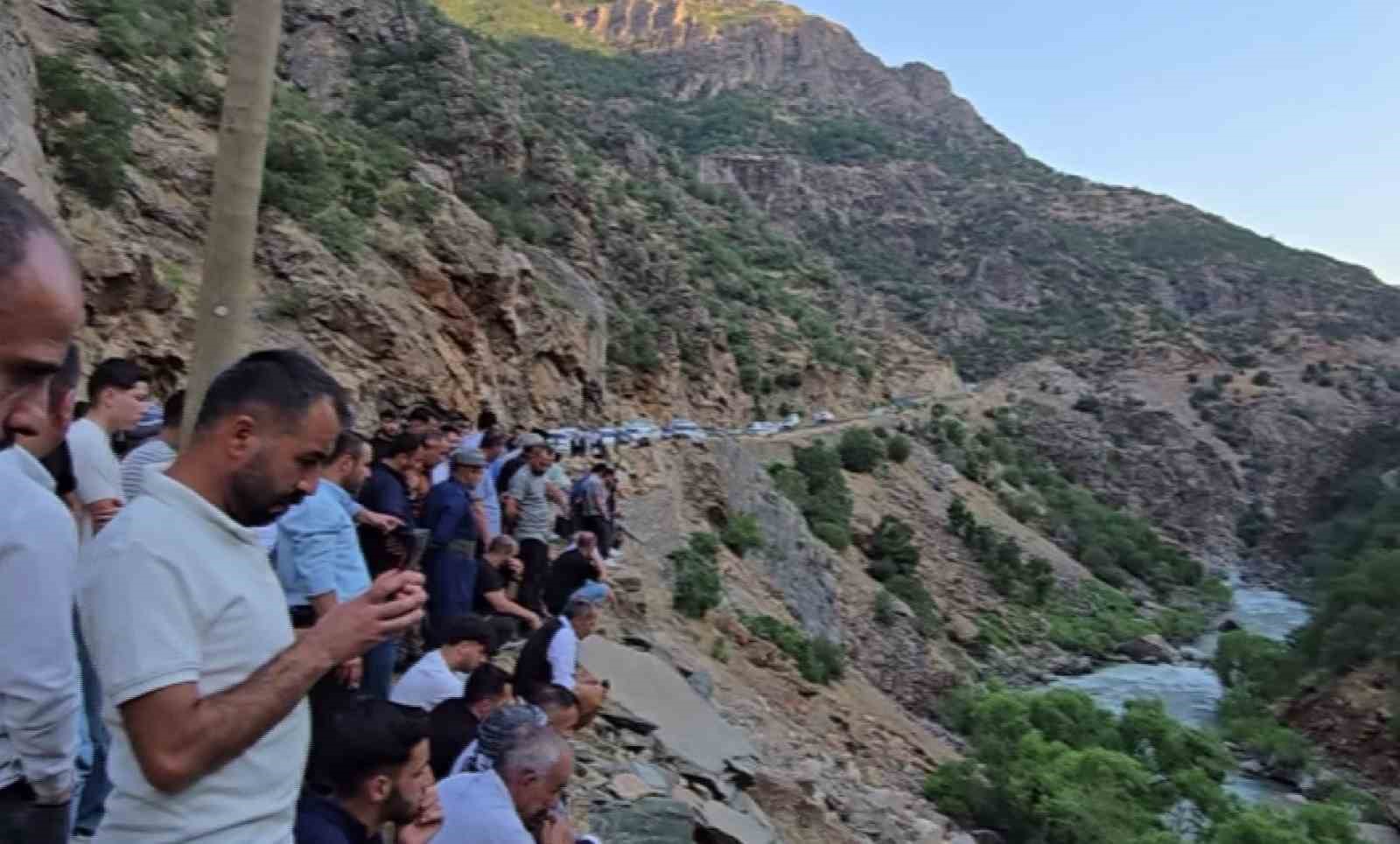 Serinlemek için girdiği Habur Çayı’nda kayboldu 4 serinlemek icin girdigi habur cayinda kayboldu 0 W4rzGhOq