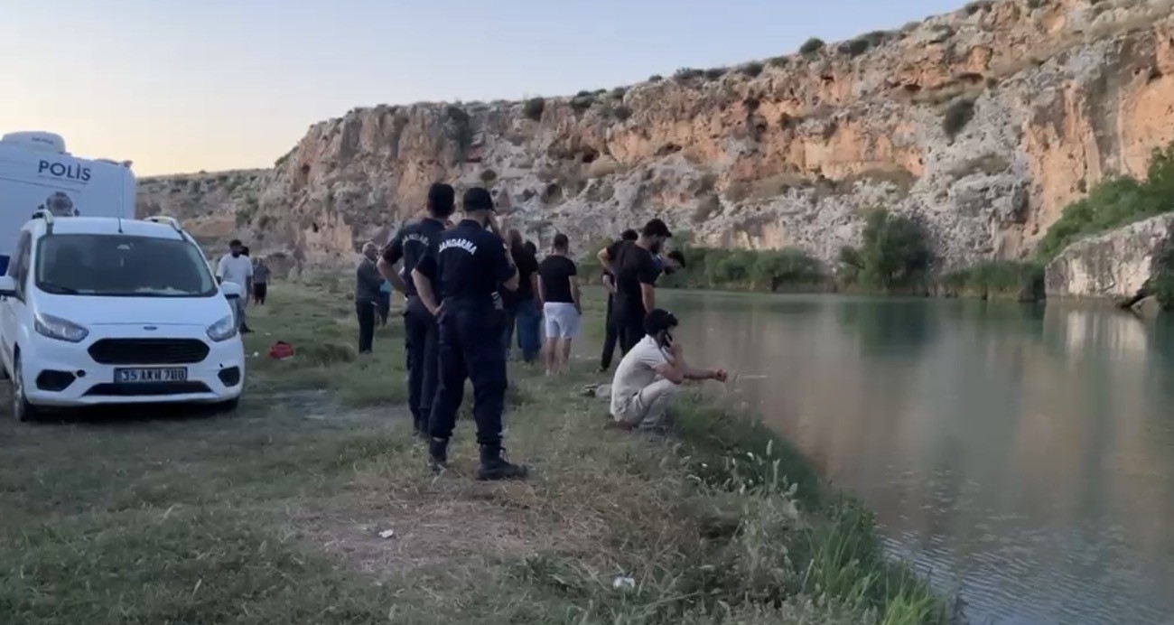 Serinlemek için Göksu Çayı’na giren genç akıntıya kapıldı 6 serinlemek icin goksu cayina giren genc akintiya kapildi 2 h5hdVrvH