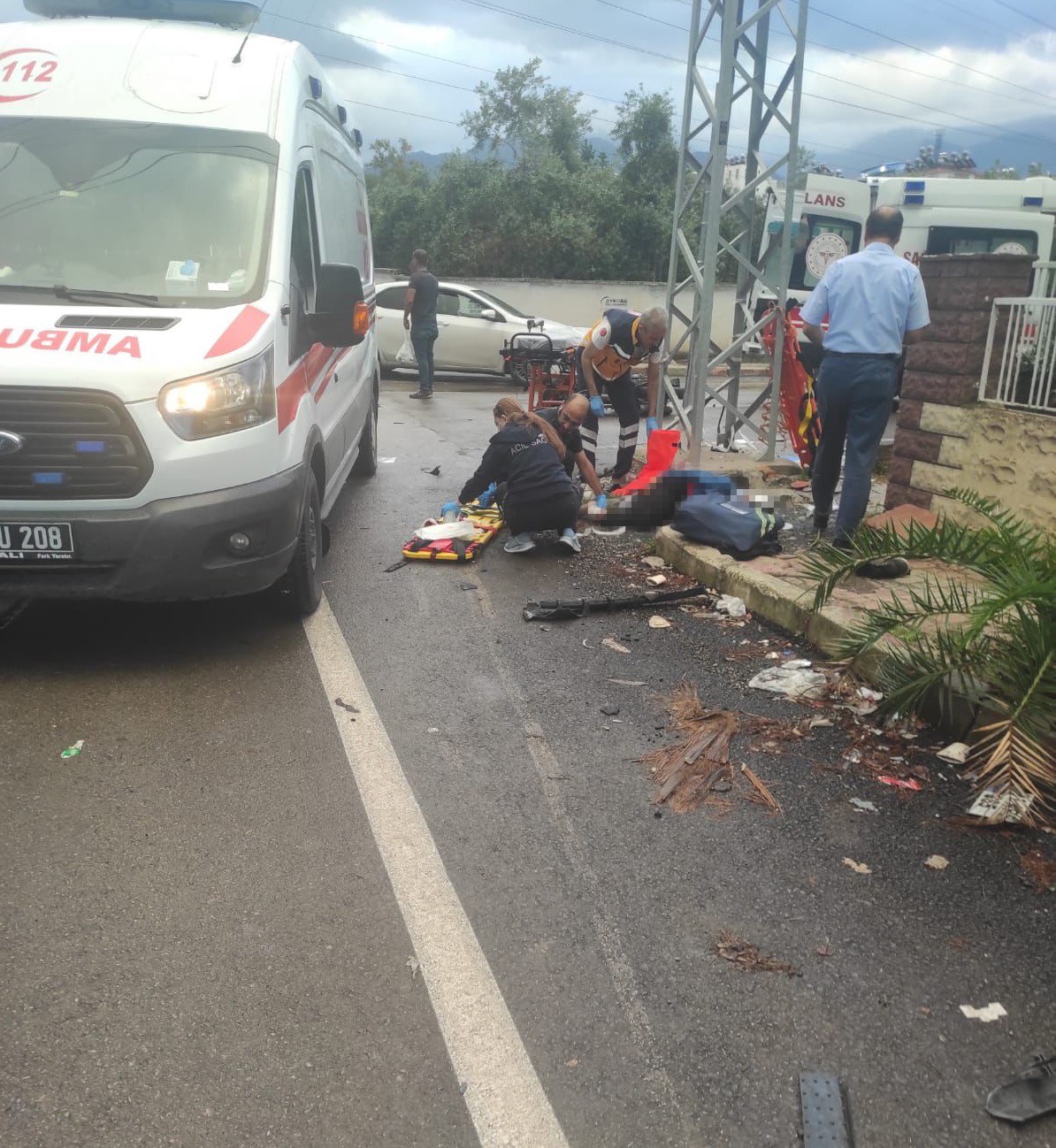 servisle carpisan motosikletteki 16 yasindaki cocuk oldu 1 EfRDVIcU