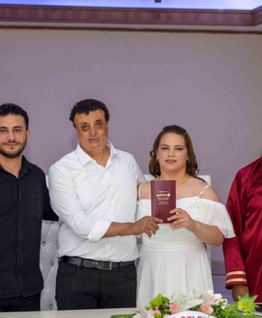 sessiz-dunyalarinda-aski-buldular-isaret-diliyle-evet-dediler-k7ZbAOrK.jpg