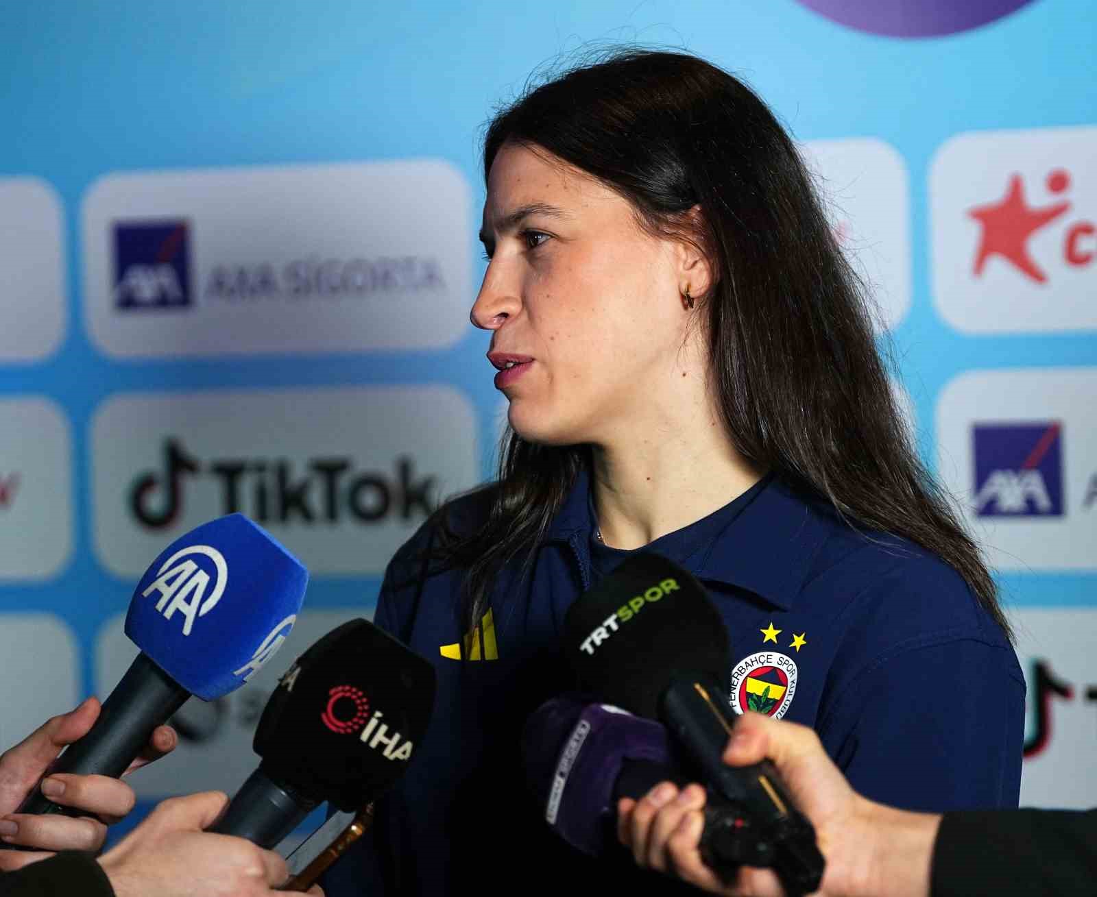 sevgi uzun umarim gecen seneyi telafi edip bu yil avrupayi sampiyonlukla bitirecegiz 1 tCVGYnT2