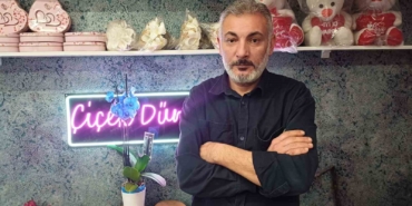 sevgililer-gununde-trend-kirmizi-gul-2hSnPrYD.jpg