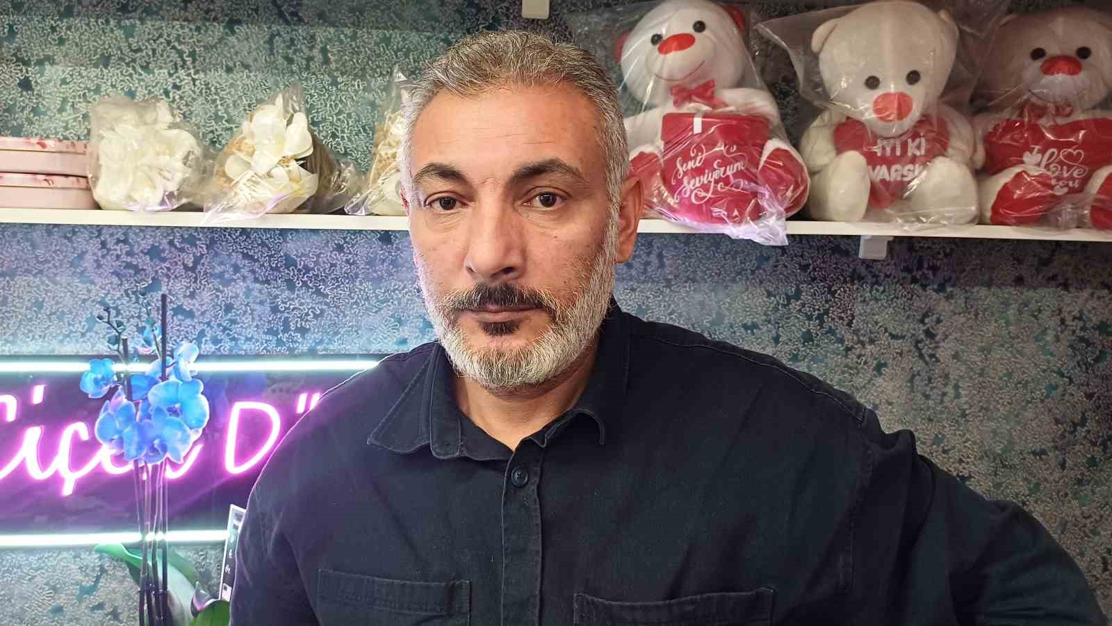 sevgililer gununde trend kirmizi gul 5 QlMLK77U