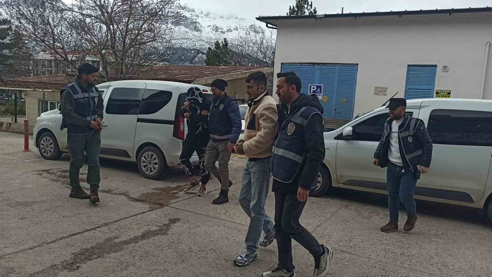 seydisehirde dolandiricilik operasyonu 2 gozalti 0 PWdZlCRD