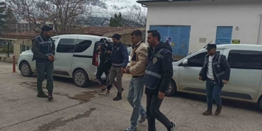 seydisehirde-dolandiricilik-operasyonu-2-gozalti-J6M7Eb61.jpg