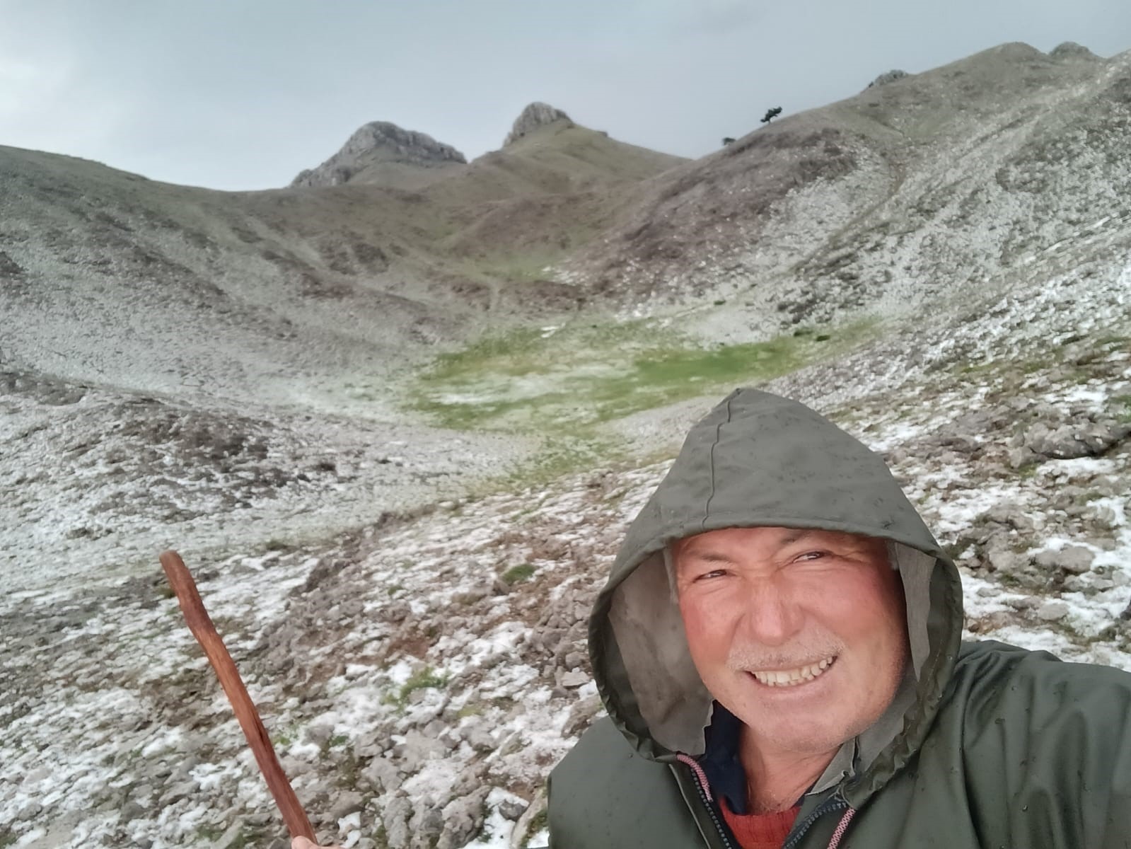 seydisehirde saganak etkili oldu is yerlerini su basti 4 H6WcZRbq