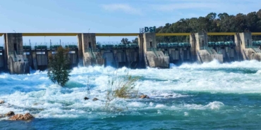 seyhan-barajinda-kapaklar-acildi-caglayan-sular-seyhan-nehri-ile-bulustu-N3LP1lab.jpg