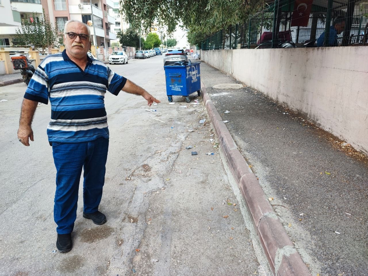 seyhan belediyesi parke tasi bulamayinca kaldirimi asfaltladi 1 2LmtFhKy