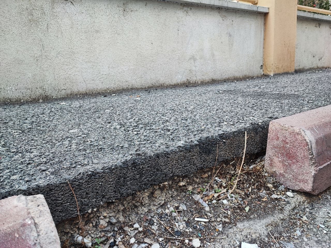 seyhan belediyesi parke tasi bulamayinca kaldirimi asfaltladi 4 34caa757