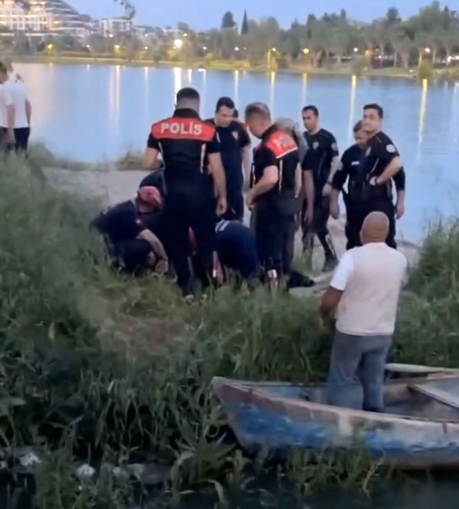 seyhan nehrine dusen kadin kurtarildi 0 a9lMniTM