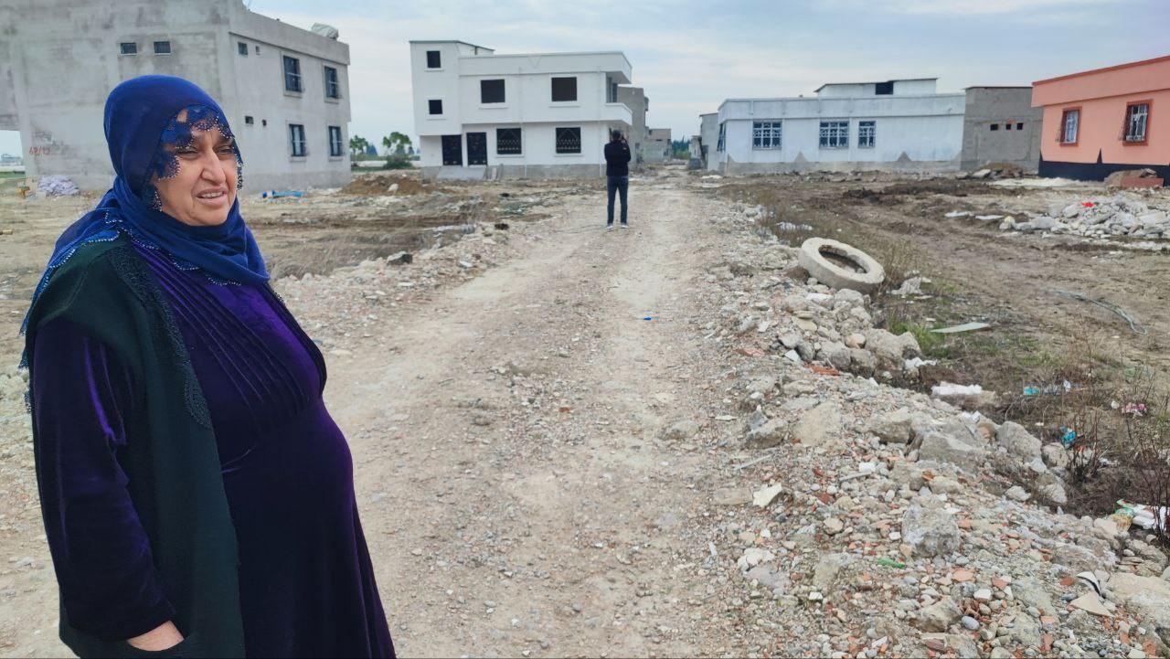 seyhanda yeni yapilan evler yolsuz kaldi vatandaslar magdur 1 etLyWg9V
