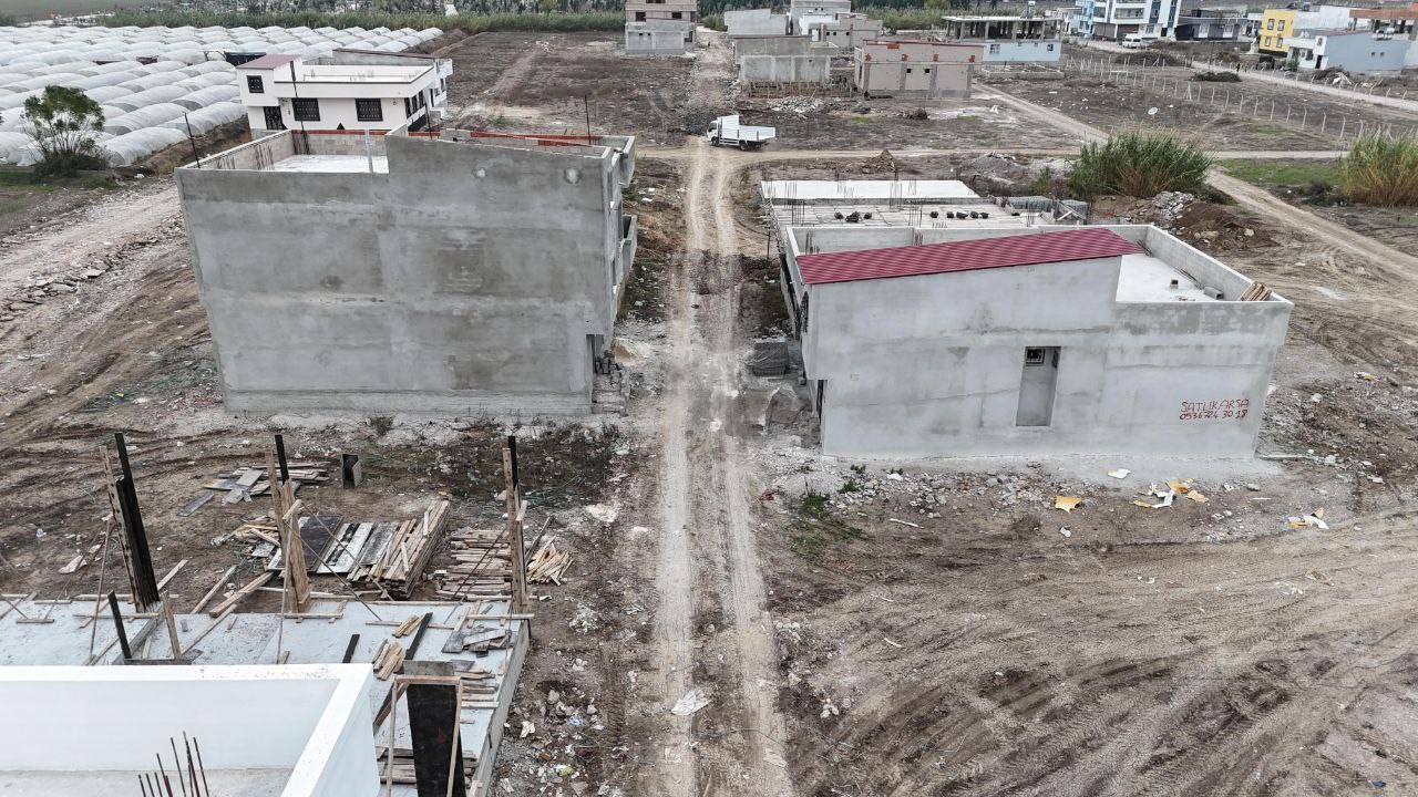 seyhanda yeni yapilan evler yolsuz kaldi vatandaslar magdur 2