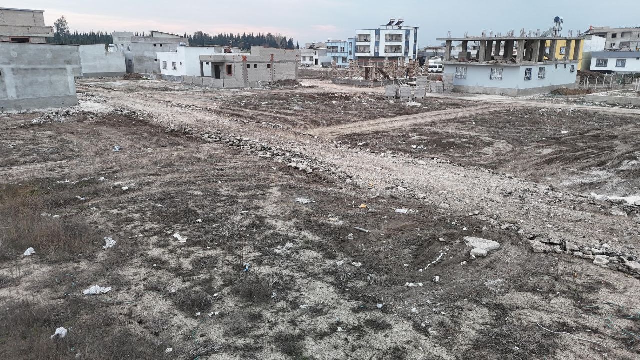 seyhanda yeni yapilan evler yolsuz kaldi vatandaslar magdur 3 rQkCw5Xb