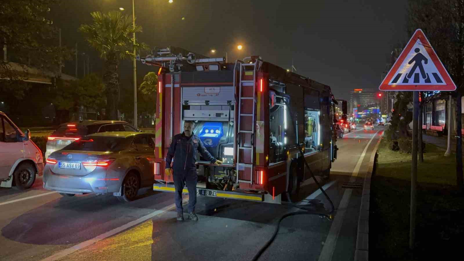 seyir halindeki otomobil alev aldi facia kil payi atlatildi 2 J2eT6HWa