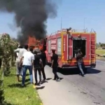 seyir-halindeki-pikap-alevlere-teslim-oldu-v4RLIB65.jpg