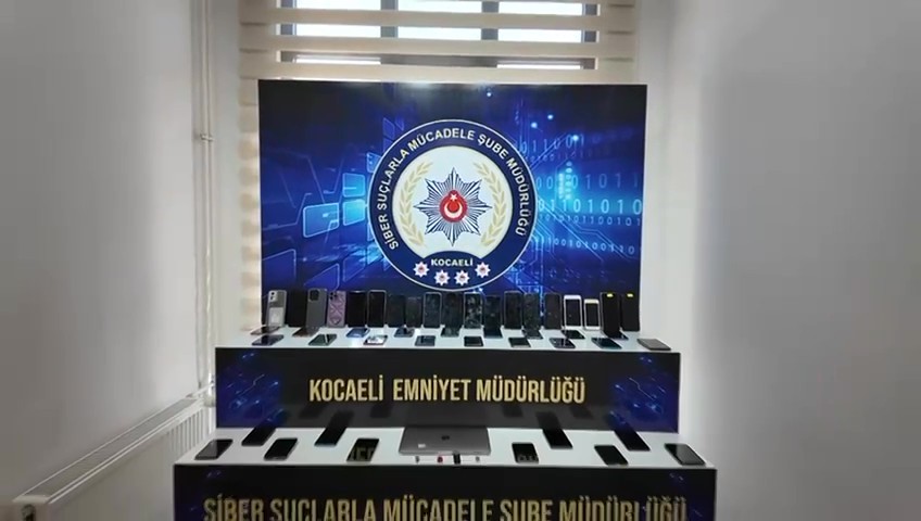 siber dolandiricilarin cep telefonlari camasir makinesinden cikti 4 J7Y8231Y