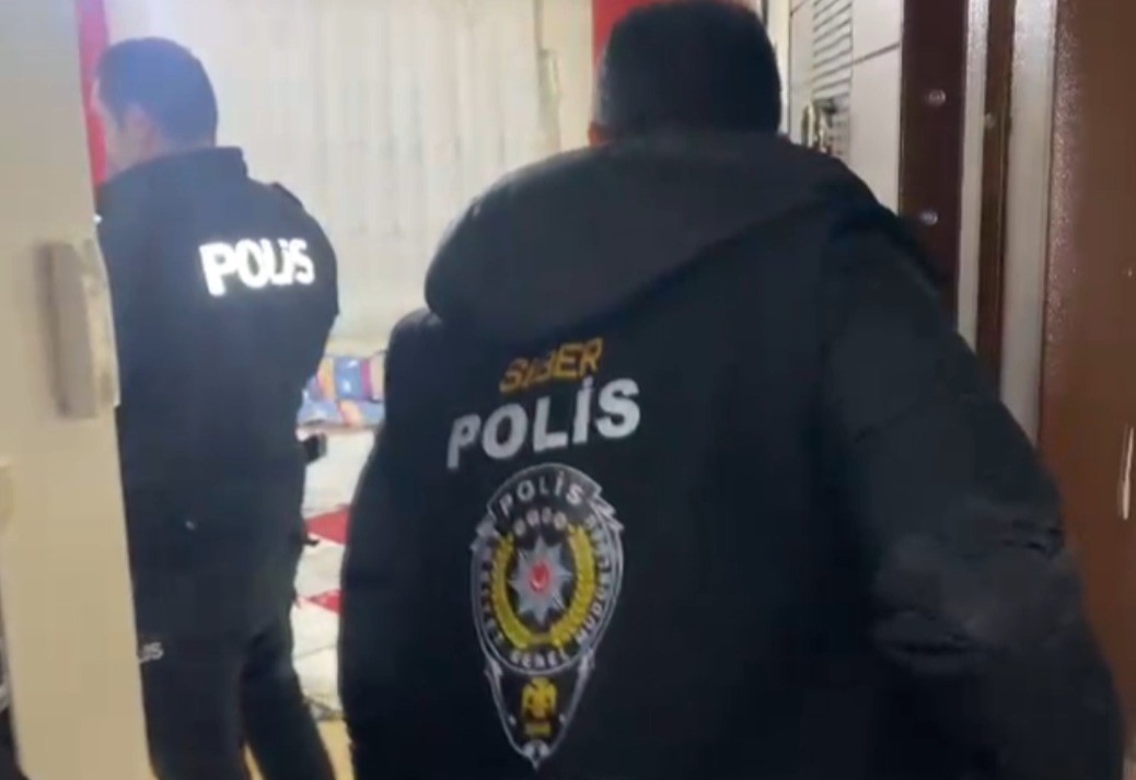 siber dolandiricilik operasyonunda 15 kisi tutuklandi 2 J6ySgc4u