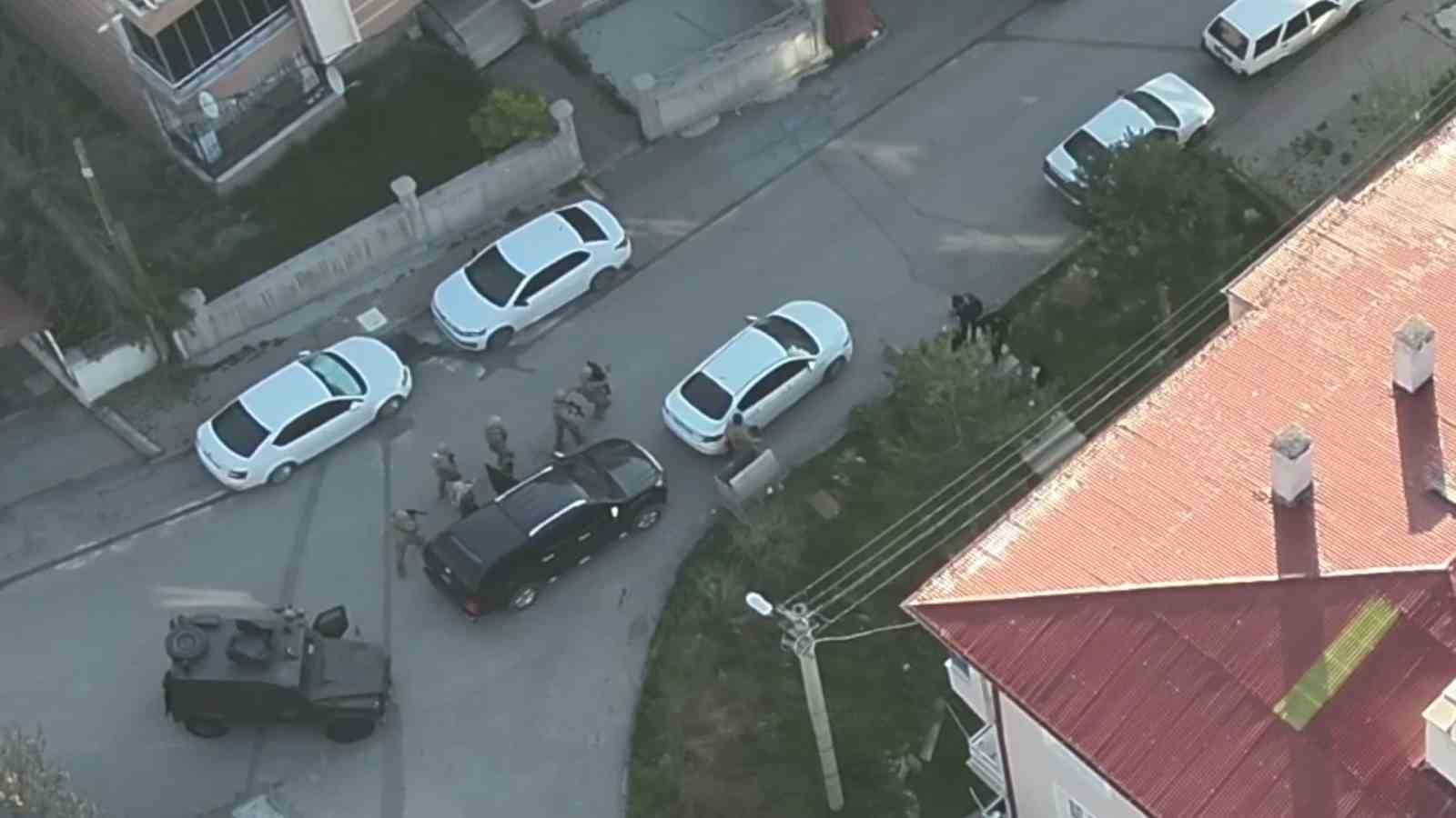 Siber suç makineleri 50’den fazla dosyadan aranıyordu, Sivas’ta yakalandılar 5 siber suc makineleri 50den fazla dosyadan araniyordu sivasta yakalandilar 1