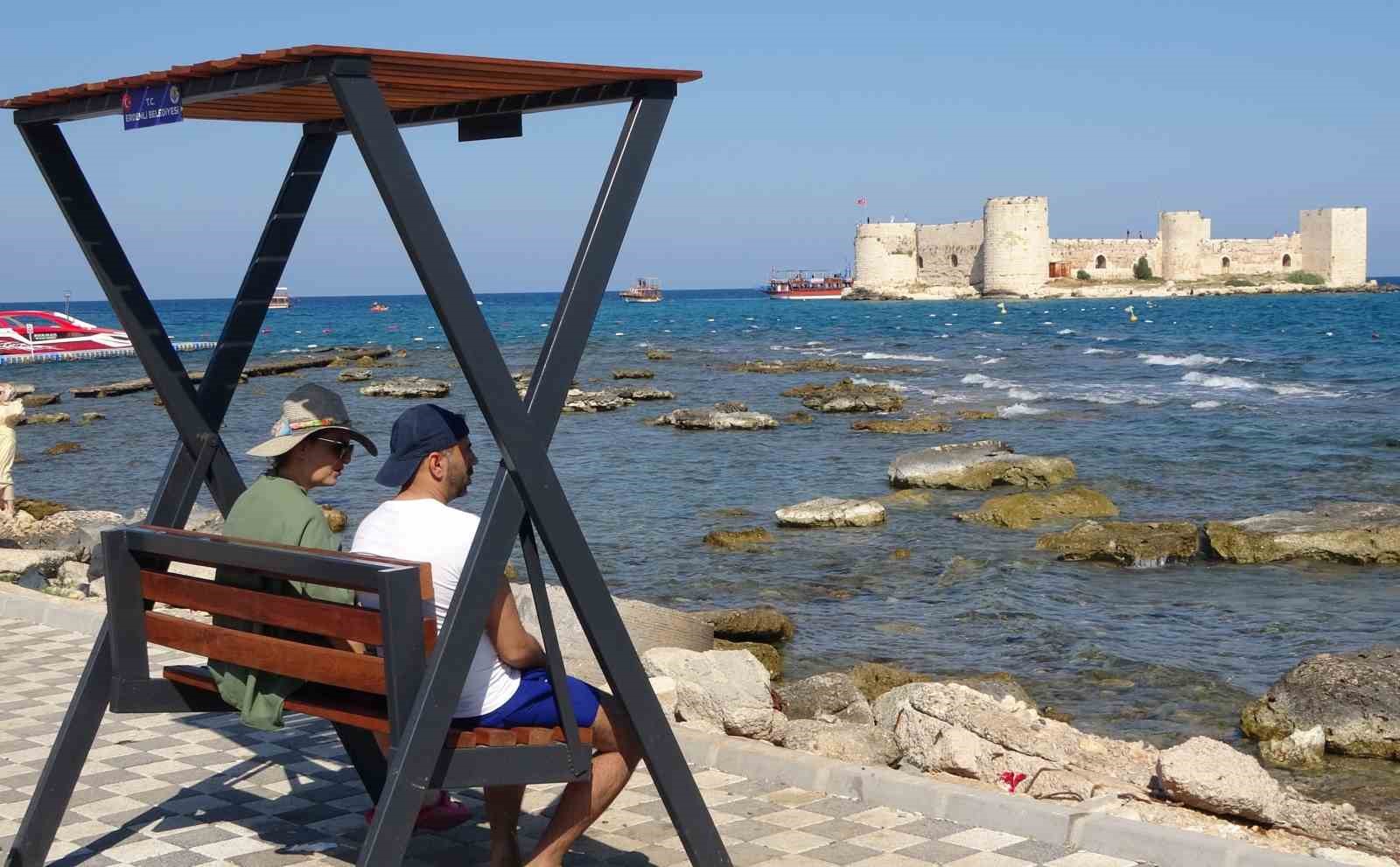 sicaklar geldi okullar tatil olmadan sahillerde yogunluk basladi 3 yWvaJFAl