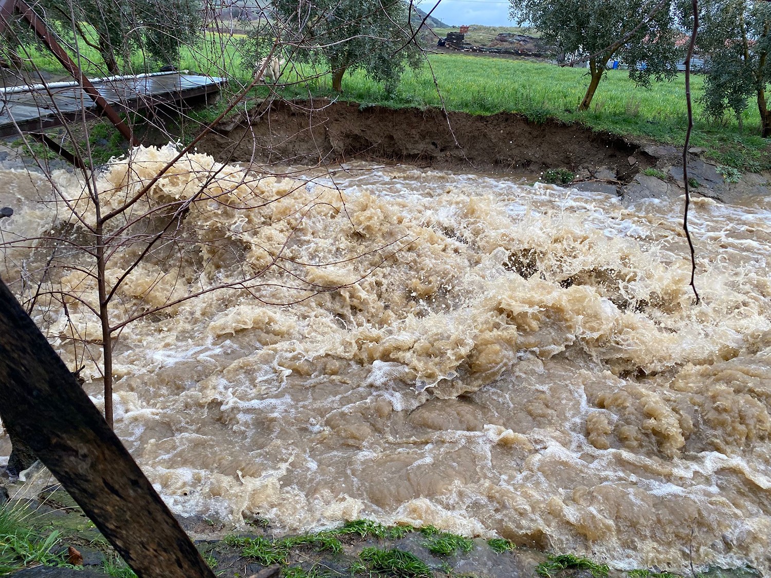 siddetli yagislar kulada taskinlara yol acti 2 rVkNDMP1