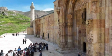 sifahanede-asirlar-sonra-yeniden-ritim-yukseldi-sQYywRpt.jpg