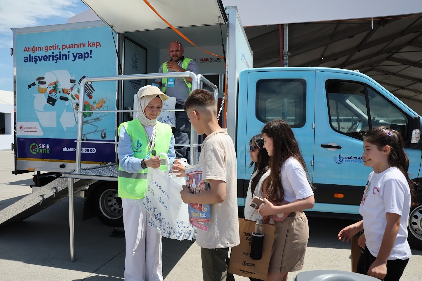 sifir atik festivalinde bagcilar belediyesi standina yogun ilgi 4 eYsMprS6