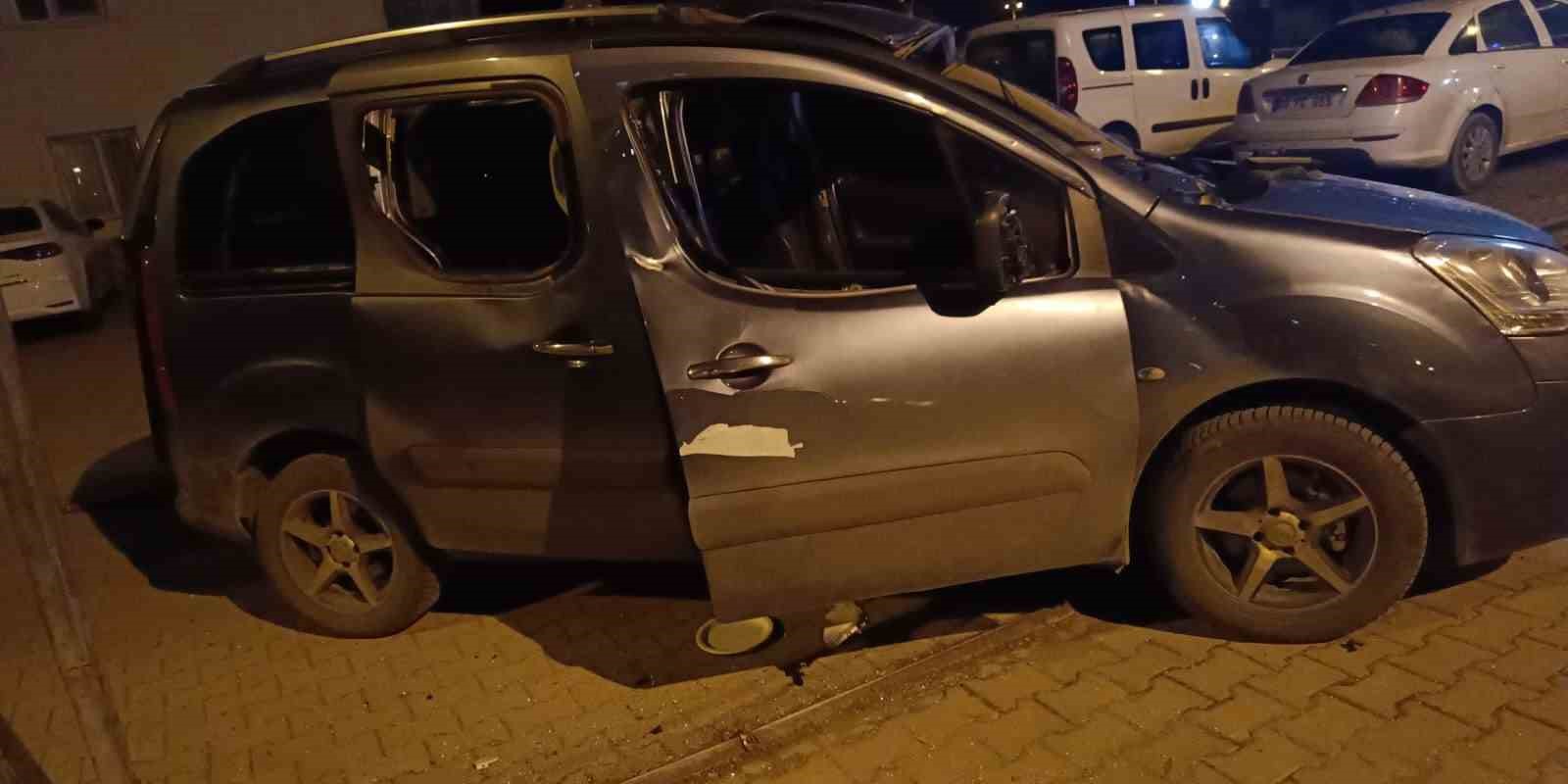 Sigara içmek istediği esnada otomobilinde yaşanan patlama sonucu 1 kişi yaralandı 5 sigara icmek istedigi esnada otomobilinde yasanan patlama sonucu 1 kisi yaralandi 1 QWY5hcrt