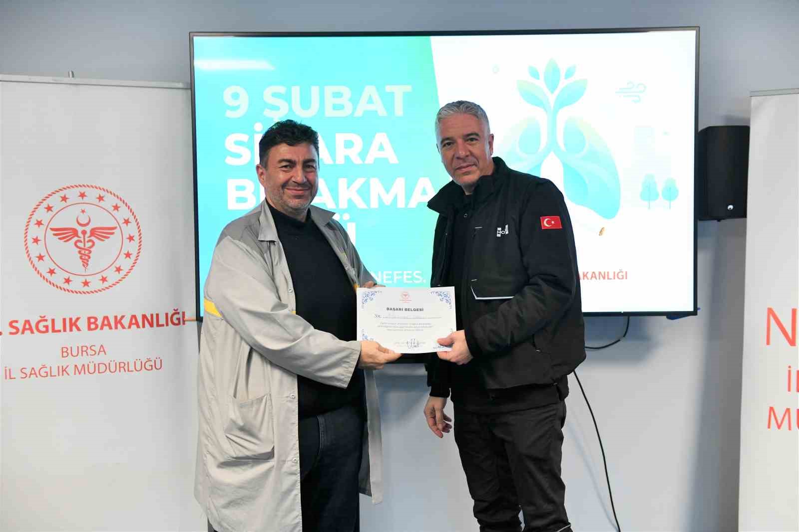 sigarayi birakan 25 calisana sertifikalari takdim edildi 2 uzJDFOZD