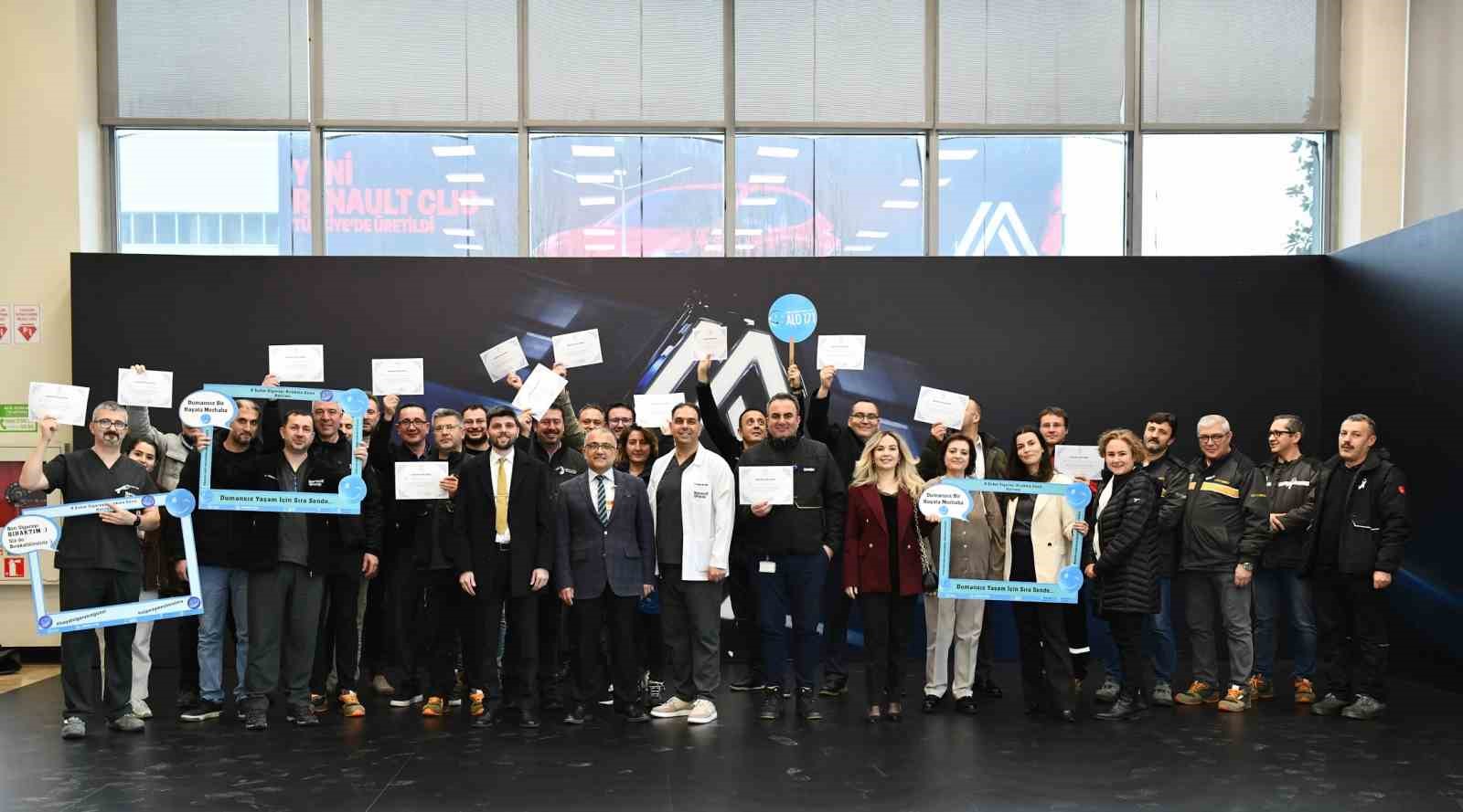 sigarayi birakan 25 calisana sertifikalari takdim edildi 3 SBpZQRRk