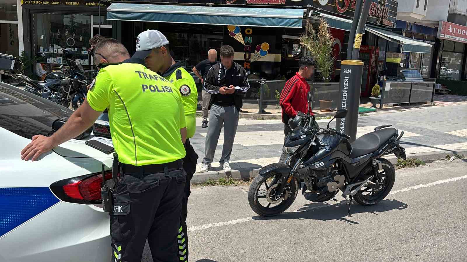 sigortasiz motosiklete trafikten men surucuye 85 bin lira ceza 2 C4Lacttq