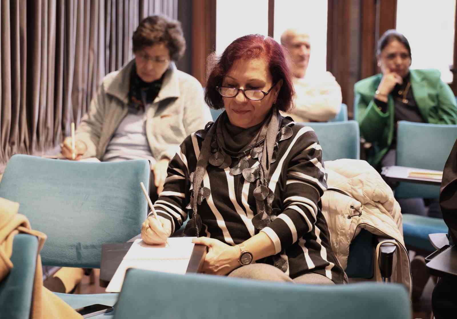 siir dunyasi osmangazide kapilarini araliyor 0 fFJ2shMU