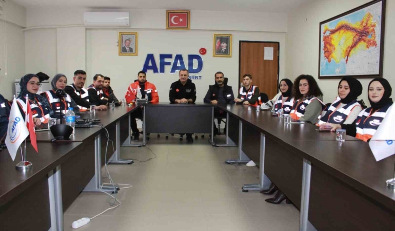 siirt-afad-gonullulerle-ekibini-guclendiriyor-clCREBCm.jpg
