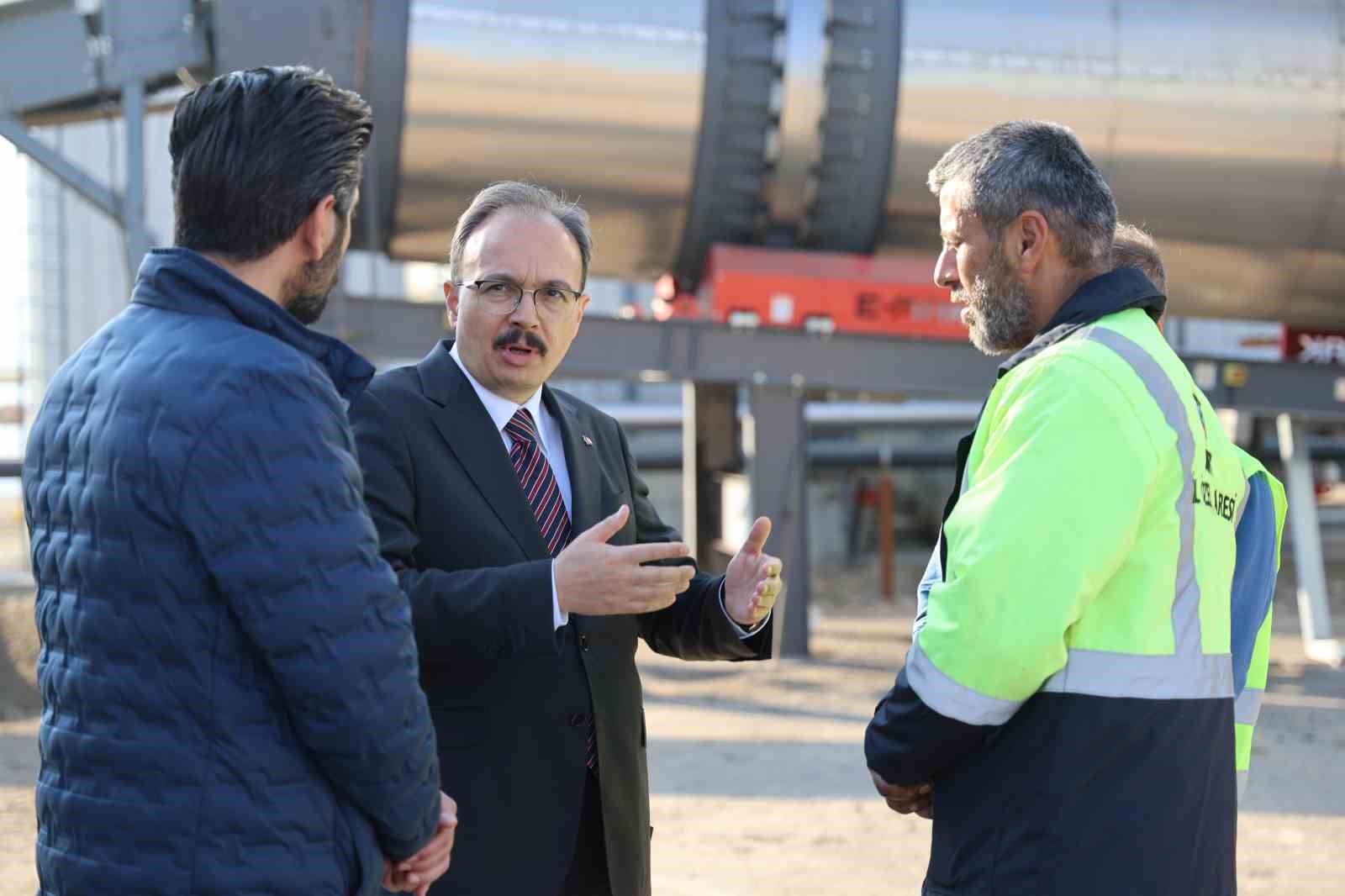 Siirt ekonomisine büyük katkı: 559 milyonluk yatırımın 330 milyonu amorti edildi 11 siirt ekonomisine buyuk katki 559 milyonluk yatirimin 330 milyonu amorti edildi 7 6yCTZGAn